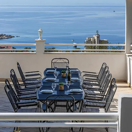 Holiday home Beautiful In With Wifi Makarska