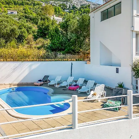 Holiday home Beautiful In With Wifi Makarska