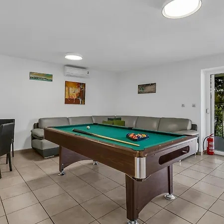 Beautiful In With Wifi Holiday home Makarska